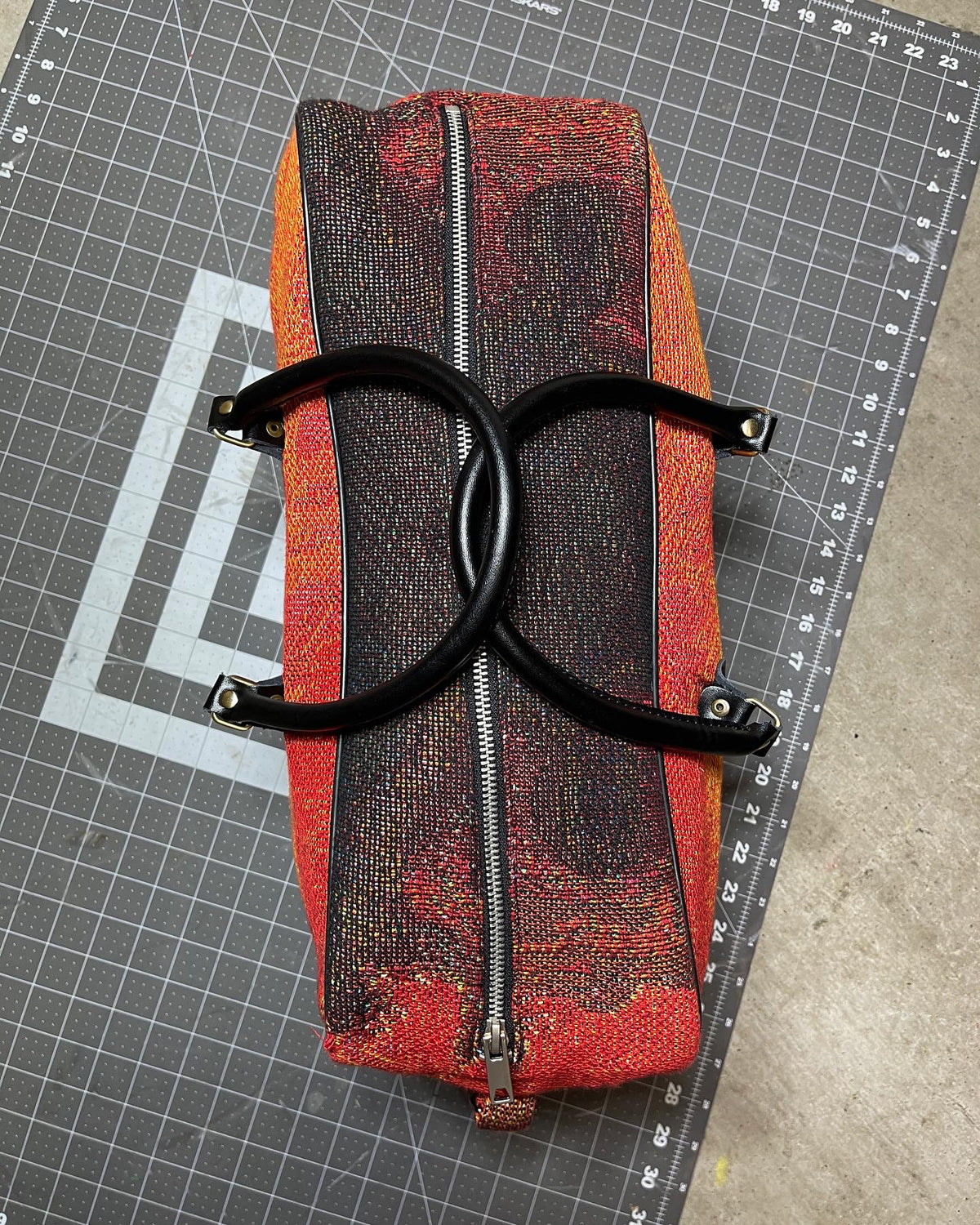 RIOT MINI DUFFLE BAG